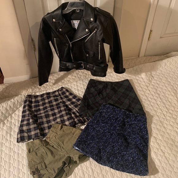 Pre-owned Lot Vintage late 90s/Early 2000s Jacket, Skirts, Shorts - Girls - Picture 1 of 15